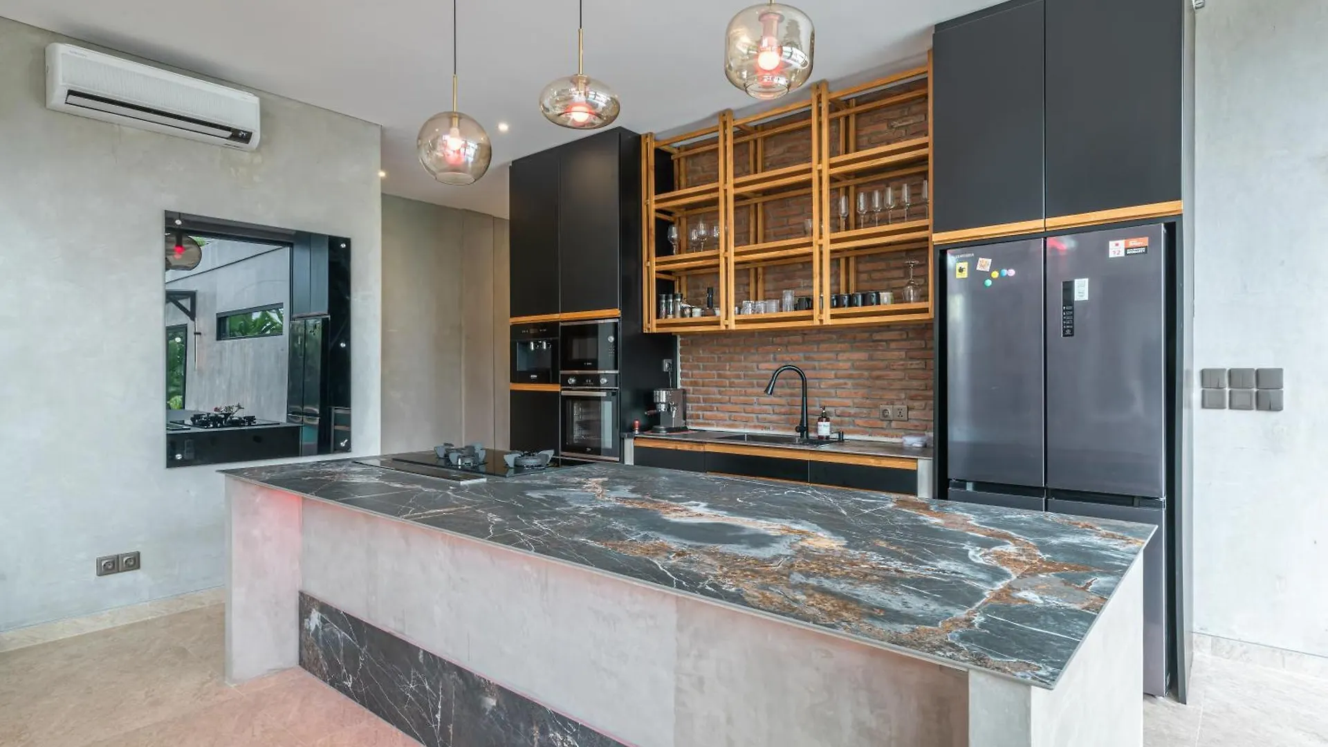 Zenloft - Impressive 4Br Villa Close To The Beach Canggu  0*, Canggu (Bali)
