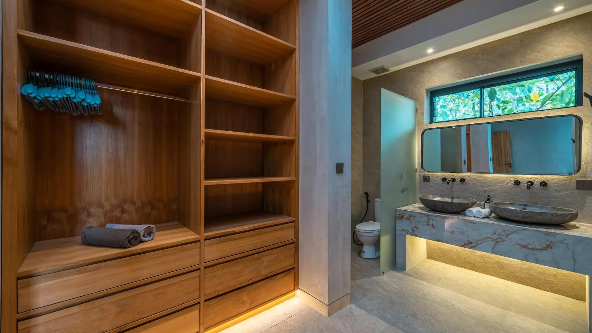 Zenloft - Impressive 4Br Villa Close To The Beach Canggu  Indonesia